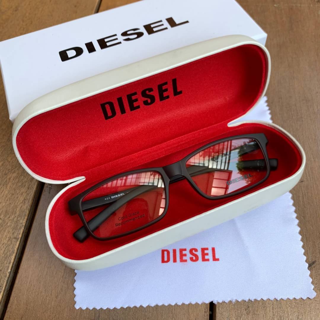 #olsdieselglasses กรอบแว่น Diesel ทรงสปรอ์ต งานตีแบรนด์ ♥️♥️♥️เหลือสีเดียว♥️♥️ งานเกรด Hi end ปั้มโลโก้ทุกจุด เทียบแท้1:1👍🏼 🛍อุปกรณ์ครบเซทใหญ่ตามแบรนด์ : Full set 🛍รับประกันความพอใจὄ
