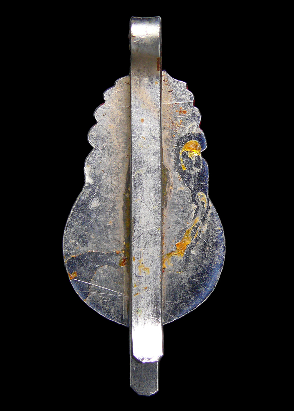 แหนบหลวงพ่อขอม วัดไผ่โรงวัว จ.สุพรรณบุรี