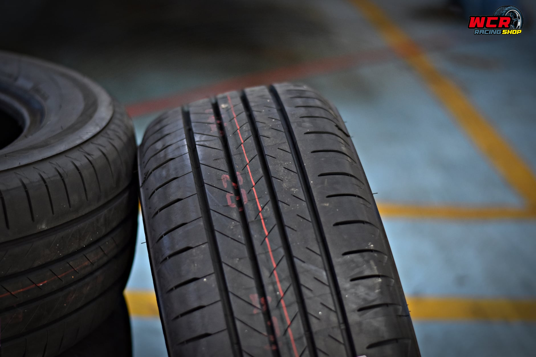 BRIDGESTONE ALENZA 001 ขนาดยาง 215/60R17