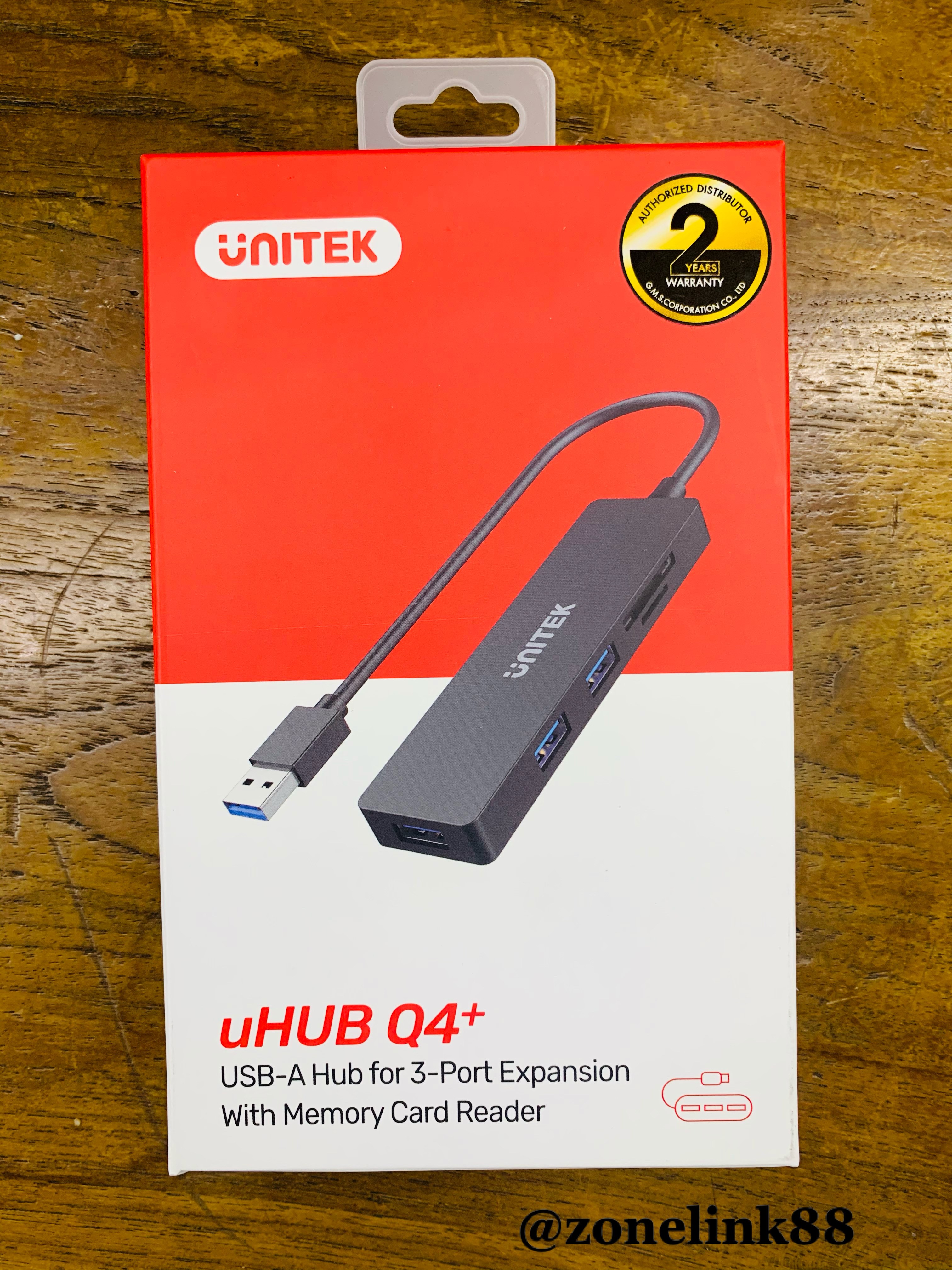 Unitek (H1108A) USB 3.0 uHUB Q4+ 3 Port HUB with Memory card reader