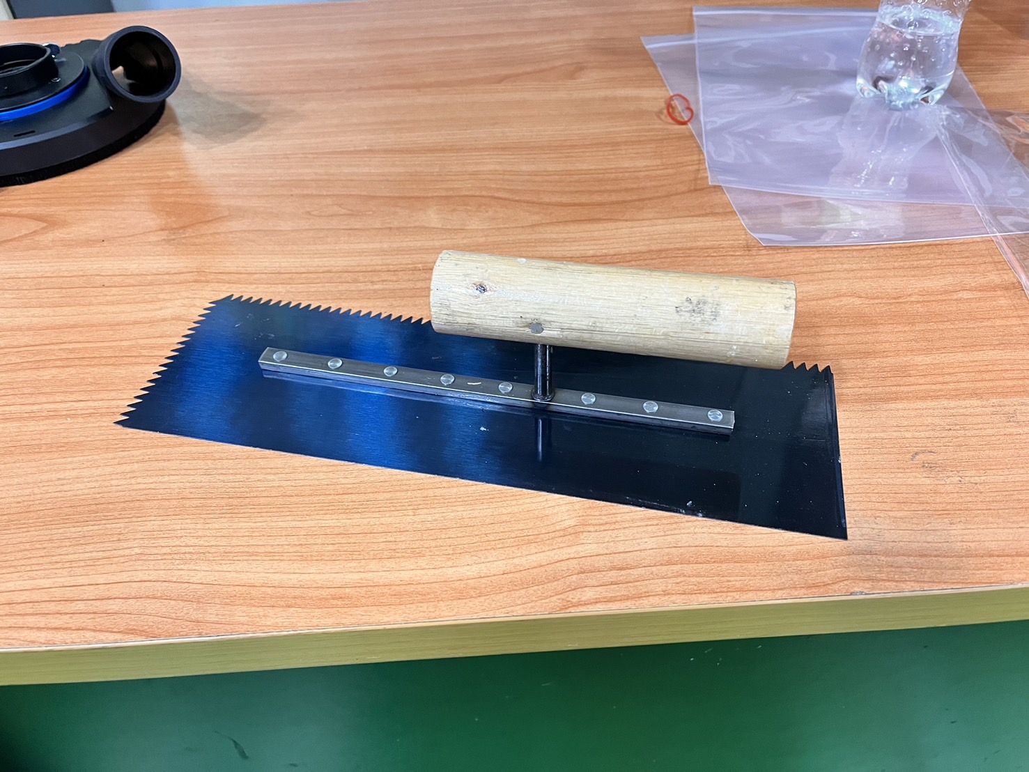 เกรียงเรียบ 9.5 x 30 ซม. (Flat Trowel)
