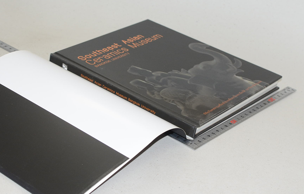 SOUTHEAST ASIAN CERAMICS MUSEUM BANGKOK UNIVERSITY (ภาษาไทย-อังกฤษ)