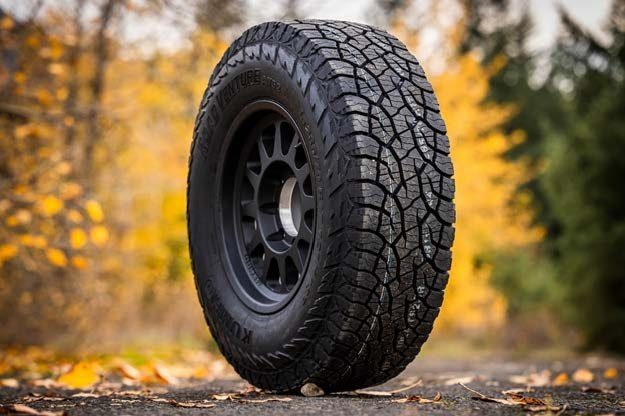 ยางKUMHO ROAD VENTURE AT52 ขนาด 265/65-18ราคาพิเศษ สั่งได้