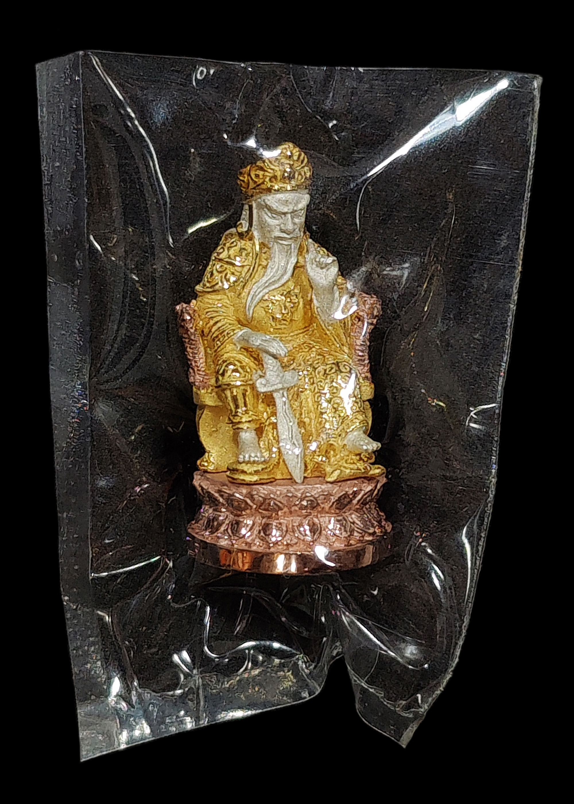 เจ้าพ่อเสือ รุ่นรักษ์แผ่นดิน ปลุกเสก ณ.วัดสามปลื้ม ปี2544 รูปหล่อลอยองค์ เนื้อเงินสามกษัตริย์(3K) พิมพ์ใหญ่ ตอกเลข ๘๙๙ นอนในซีลเดิมๆจากวัดมา21ปี พร้อมกล่องเดิมๆ สวยแชมป์