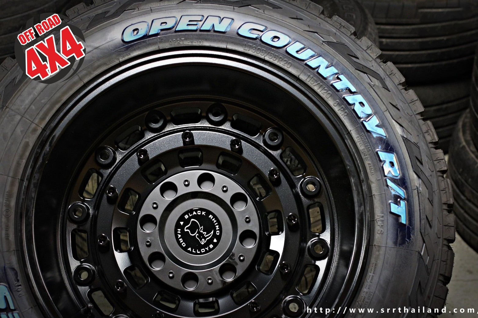 ล้อ BLACK RHINO ARSENAL ขอบ 20 พร้อมยาง TOYO RT 305/55/20