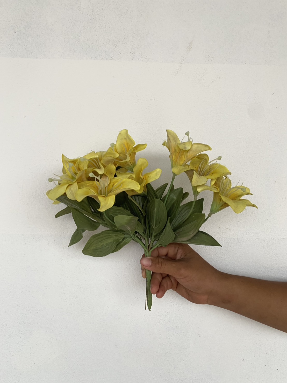 ช่อดอกลี่ลลี Yellow Lily