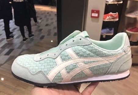 Onitsuka Tiger Serrano slip-on สีเขียว