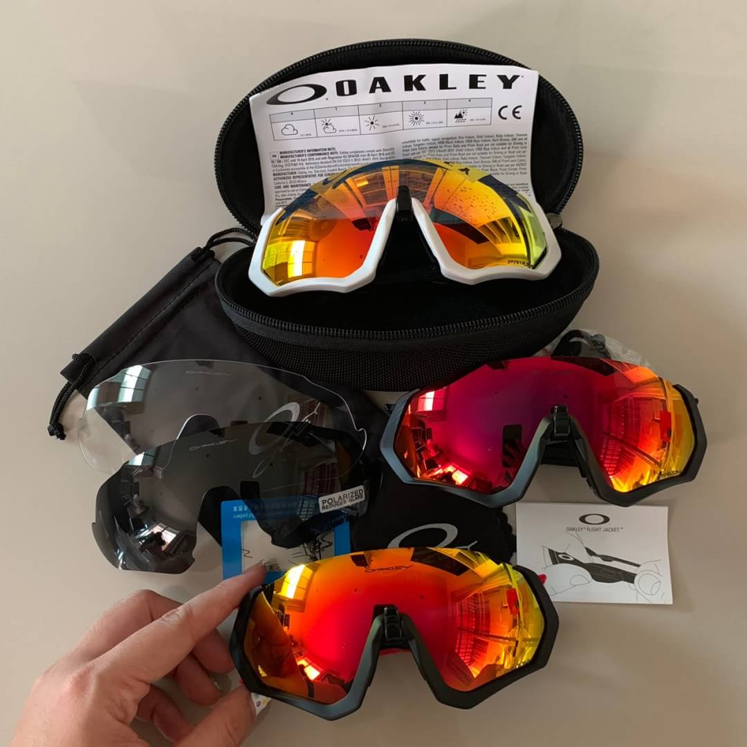 #olsoakleyglasses แว่นตานักปั้น งานโค้งรับรูปหน้า แบรน์ OAKLEY 🚴🏼♂️🚴🏼♂️พร้อมส่ง แบบเปลี่ยนเลนส์ได้ 3 เลนส์🚴🏻♀️🥇 ราคา 1600 บาท อุปกรณ์ครบเซทใหญ่ตามแบรนด์ : Full set ✅รับประ