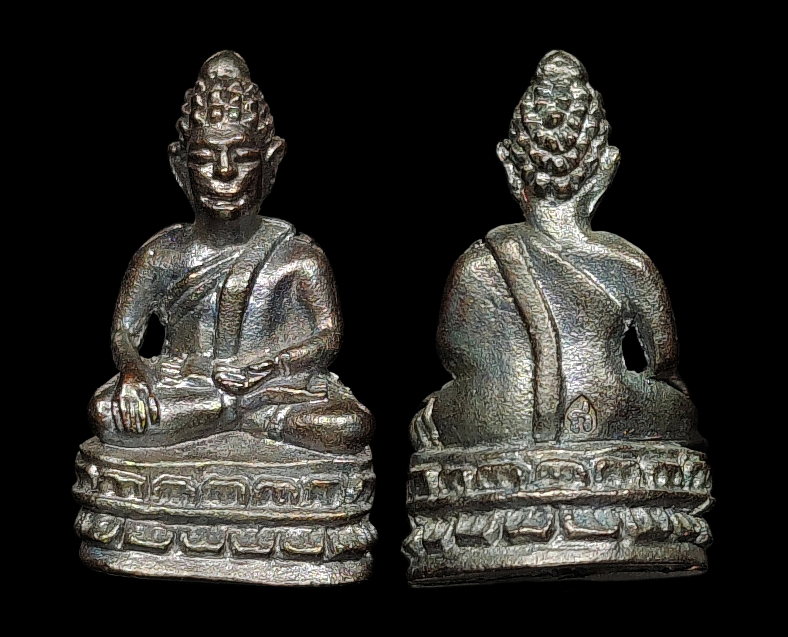 พระชัยเจ้าคุณโพธิญาณ หลวงพ่อชา สุภัทโธ วัดหนองป่าพง อุบลราชธานี ปี2522 เนื้อนวะโลหะ ตอกโค๊ต สภาพสวยพร้อมกล่องเดิมๆ