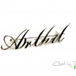 เข็มกลัดฉลุอักษร