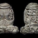 พระปิดตาอุตตโมยันต์น่อง พระอาจารย์วัน วัดถ้ำอภัยดำรงธรรม จ.สกลนคร ปี2518 เนื้อตะกั่วตอกโค๊ต สร้าง2,600องค์ สภาพสวยเดิมๆ