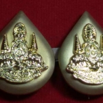 เข็มที่ระลึก 50 ปีกาญจนาภิเษกทรงหยดน้ำลายเรียบ