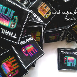 พวงกุญแจกระเป๋าใส่เหรียญปักลายรูปช้างคละลายคละสี 6 ชิ้น