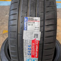 ยาง MICHELIN PILOT SPORT 4S ขนาด 325/30-19ราคาพิเศษ สั่งได้