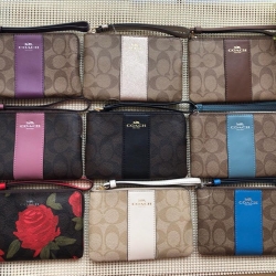 คล้องมือ Coach