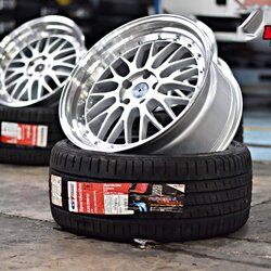 BBS LM ขอบ19 หน้า8.5 หลัง9.5 5x114.3 ET+30 SILVER