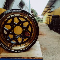 COSMIS แม็กซ์ STRENG(YA9972T) 16X8.5 6X139.7 ET0 CB.106 (สีดำ+หมุดดำ+ขอบบนดำ+CNCตัวหนังสือ)
