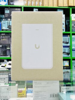 Ubiquiti U7 Pro Wall WiFi 7 AP In-Wall WiFi 7 AP with 6Tri-Radio 2.4,5,6GHz, WiFi 6/6E, WiFi 7 802.11a/b/g/n/ac/ax/be Indoor Access Point Speed 10.7 Gbps, 1/2.5 GbE RJ-45 Port POE+, 802.3af PoE Support (PoE Not Included)