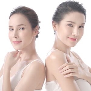 อยากหน้าขาวใช้ครีมอะไร ปลอดภัย ขาวถาวร | เซตคู่ผิวขาวใส เซรั่มรกม้า HORSE PLACENTA ครีมเจลอีฟส์ WHITE REVEAL BRIGHTENING CREAM GEL